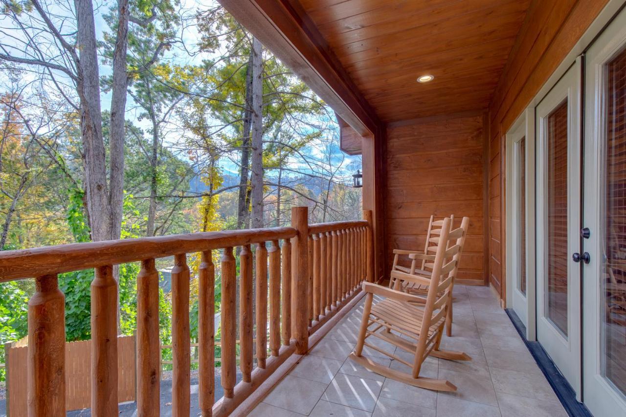 Smoky Mountain Splash Gatlinburg Exterior photo