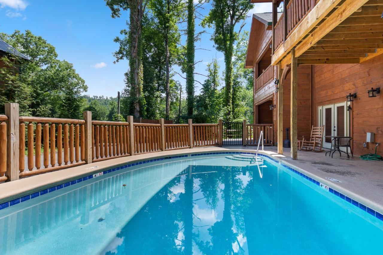 Smoky Mountain Splash Gatlinburg Exterior photo