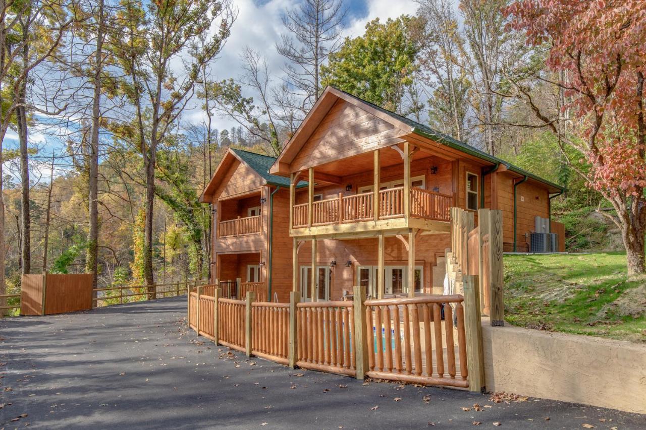 Smoky Mountain Splash Gatlinburg Exterior photo